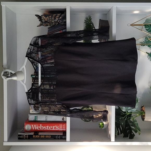 Reitman's Tops - 💥5 for 25$💥lace top